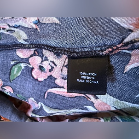 MSK brand maxi dress, size large, with a black background and a floral pattern - Picture 10 of 16